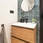 Ii Cozy & Modern Ayr 아파트 *