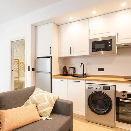 Ii Cozy & Modern Ayr Malaga