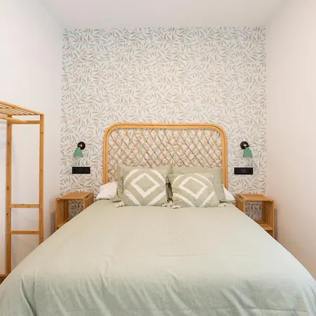 Ii Cozy & Modern Ayr Apartment